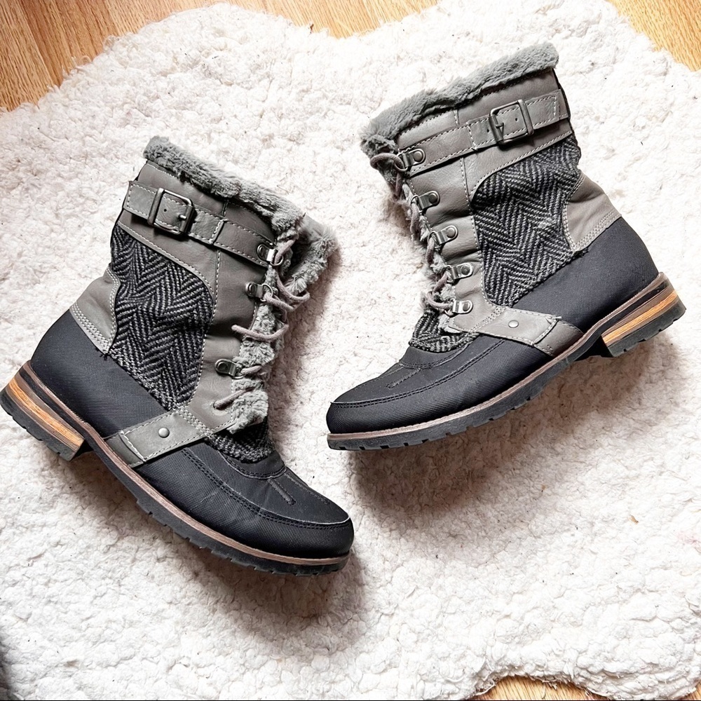 Rock & Candy Women's Gray and Black Danlea Fashion Boot Size 10